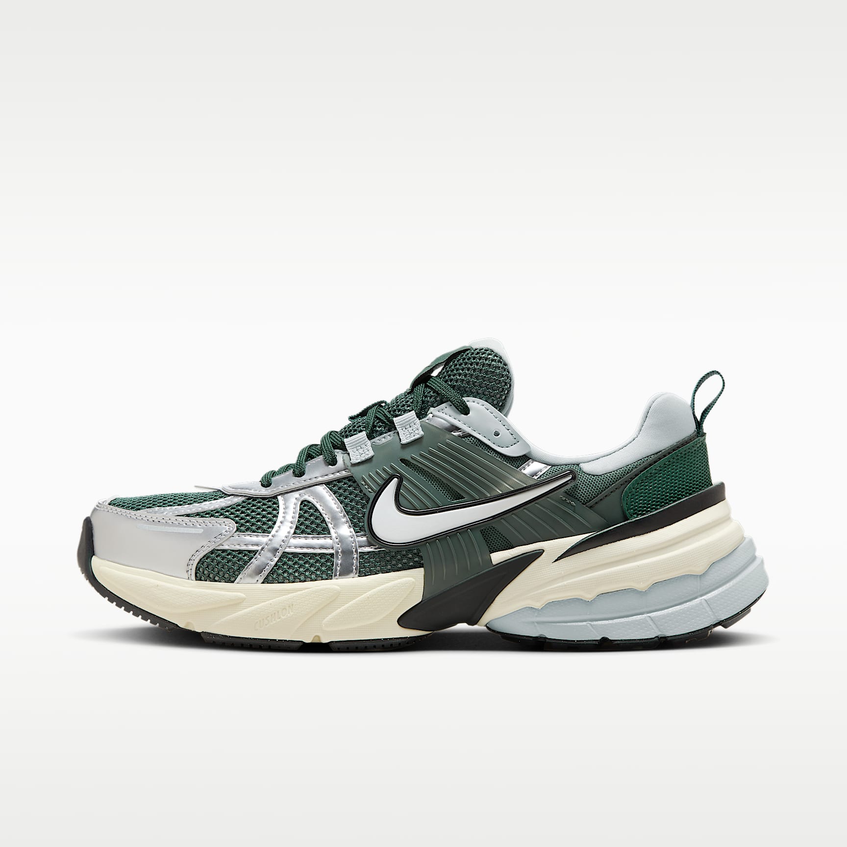 NIKE公式】ナイキ V2K ラン メンズシューズ.オンラインストア (通販サイト)